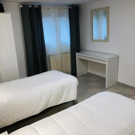 700mt To Station Venezia,free Parking, Shuttle Airport Via Napoli 71