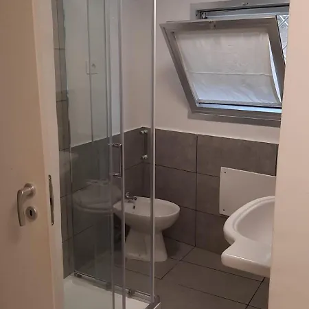 700mt To Station Venezia,free Parking, Shuttle Airport Via Napoli 71 Appartement *
