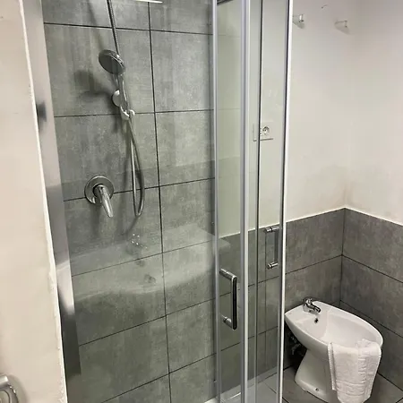700mt To Station Venezia,free Parking, Shuttle Airport Via Napoli 71 Apartman
