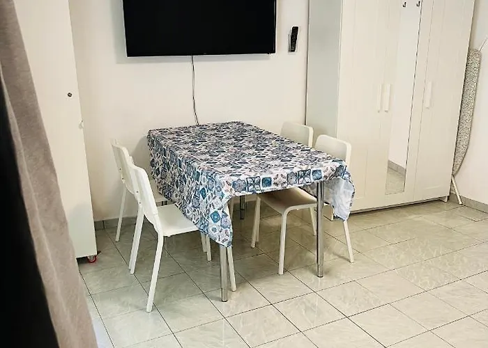 Venezia, 700mt To Station, Free Parking, Shuttle Airport, Train Station, Via Napoli 71